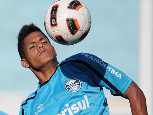 Leandro لیست 25 بازیکن نخبه و آینده دار فوتبال از نگاه فیفا